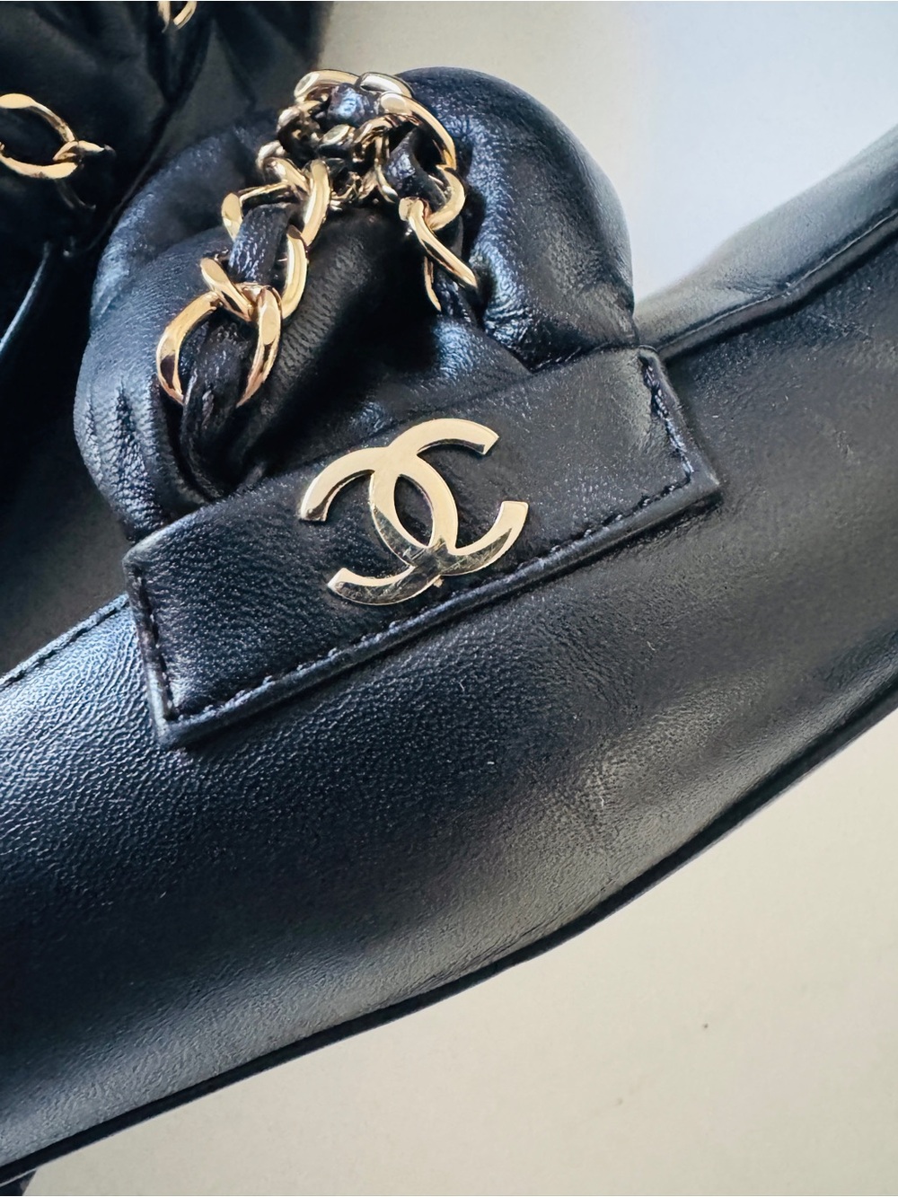 Authentic CHANEL Lambskin Chain Braided Flat Mules in Black and gold chain - Picture 9 of 13